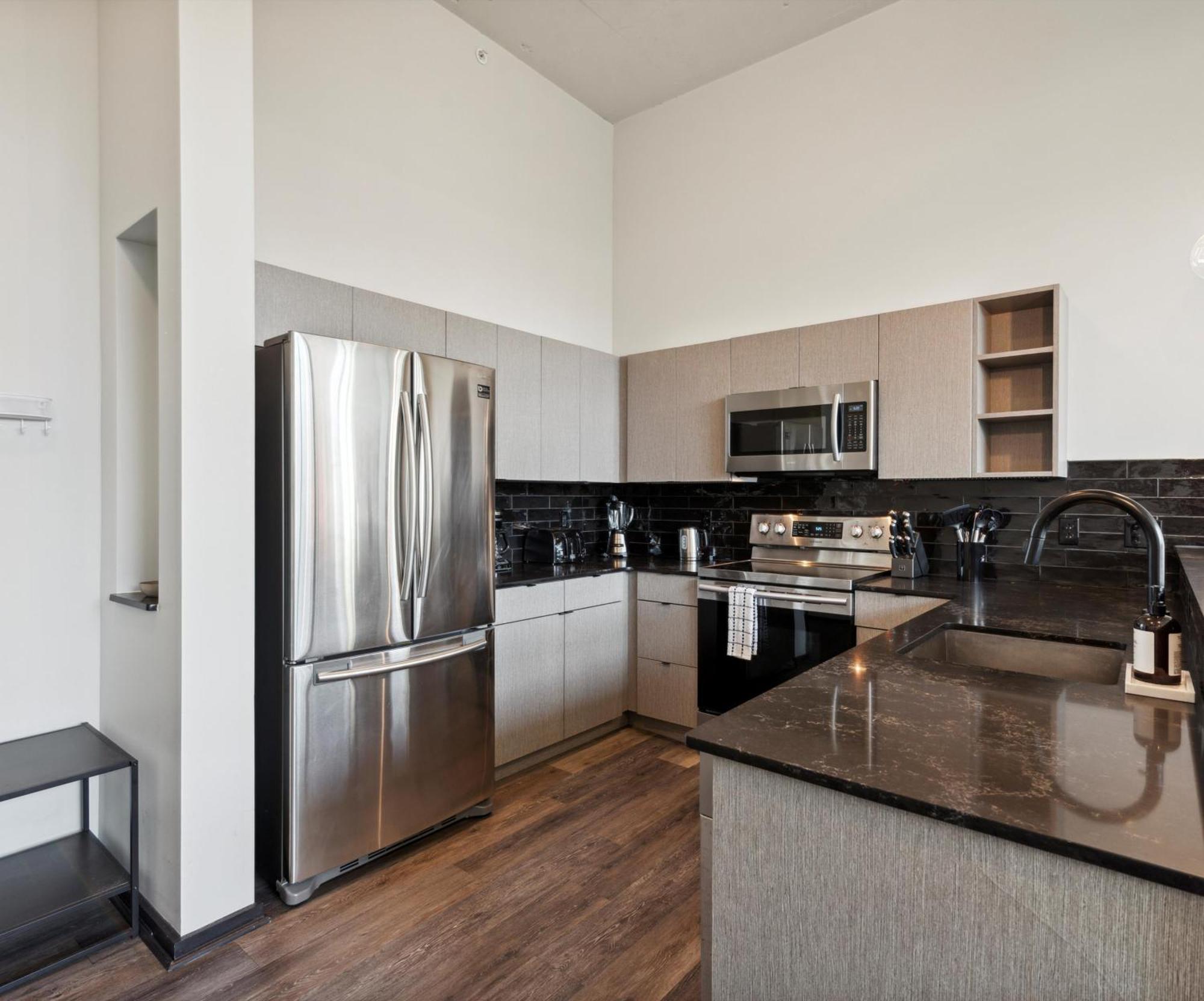 Large 3Br Apts & Studios, Free Parking, Gym, Game Room Філадельфія Номер фото