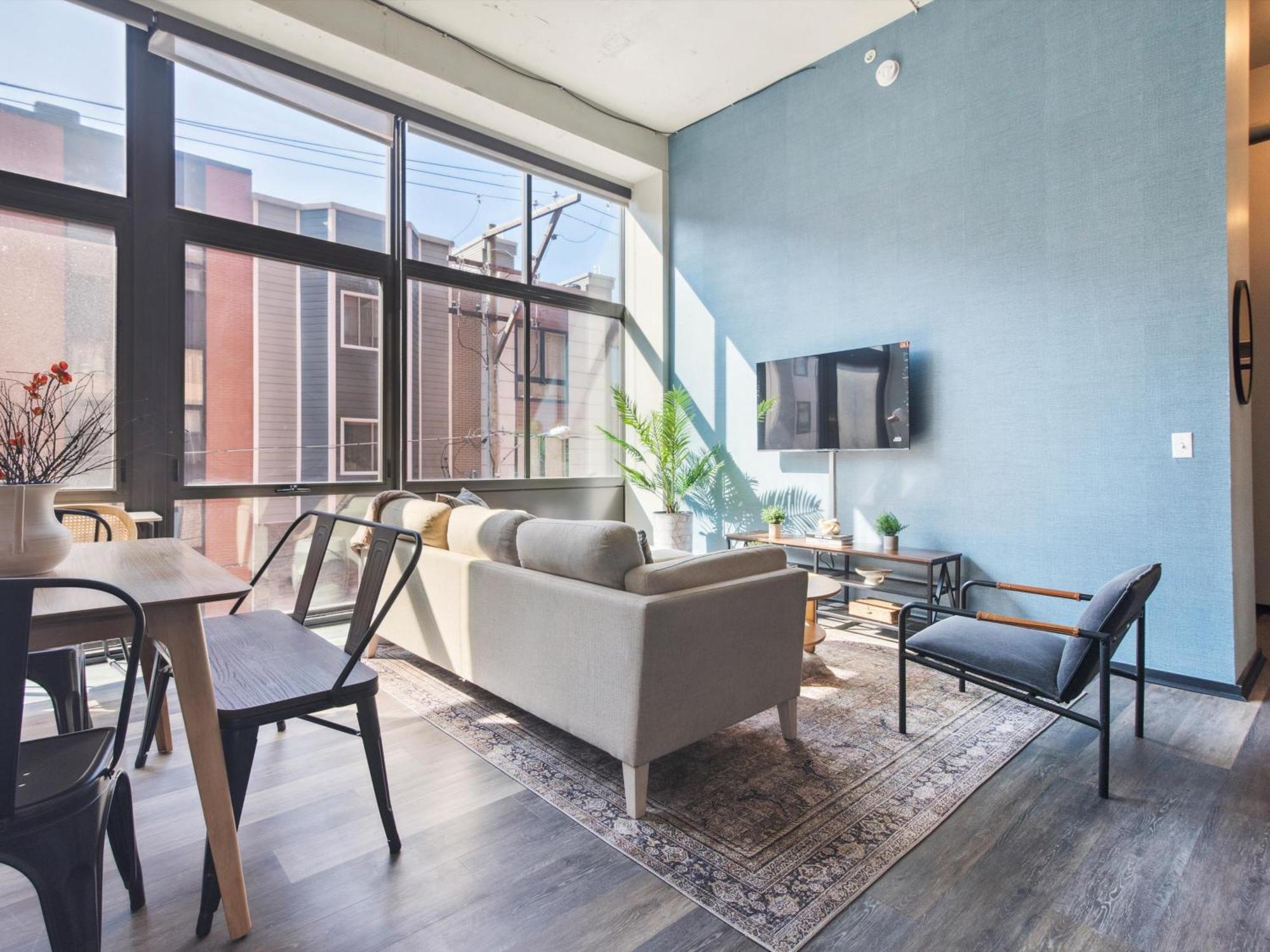 Large 3Br Apts & Studios, Free Parking, Gym, Game Room Філадельфія Номер фото